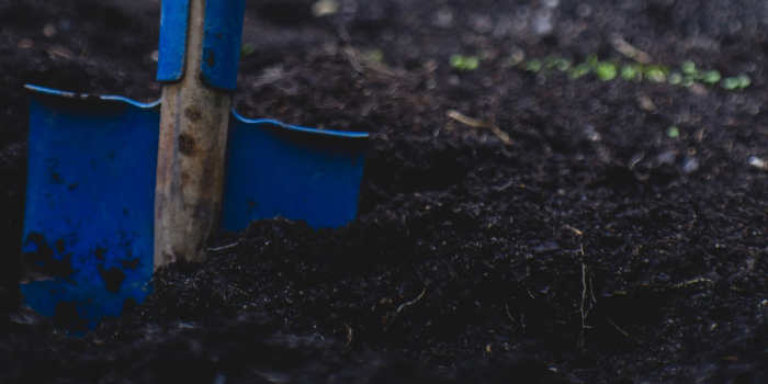 Zelf je eigen leidingen leggen in huis en tuin dit moet je weten